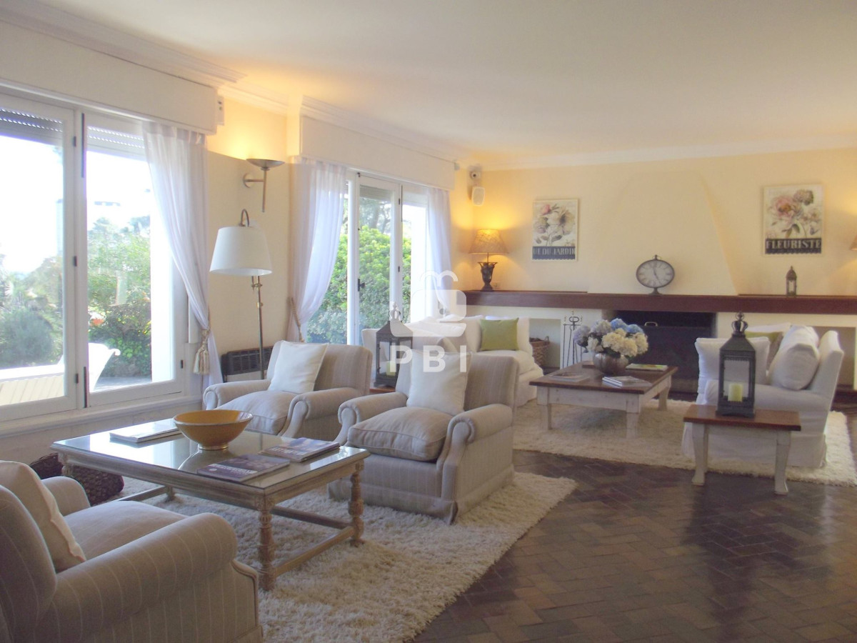 R3JhbiBjaGFsZXQgdHJhZGljaW9uYWwgOSBzdWl0ZXMgYSBwb2NhcyBjdWFkcmFzIGRlbCBNYXIuIC0gUmVmIDogUEJJMTU3MDQ=