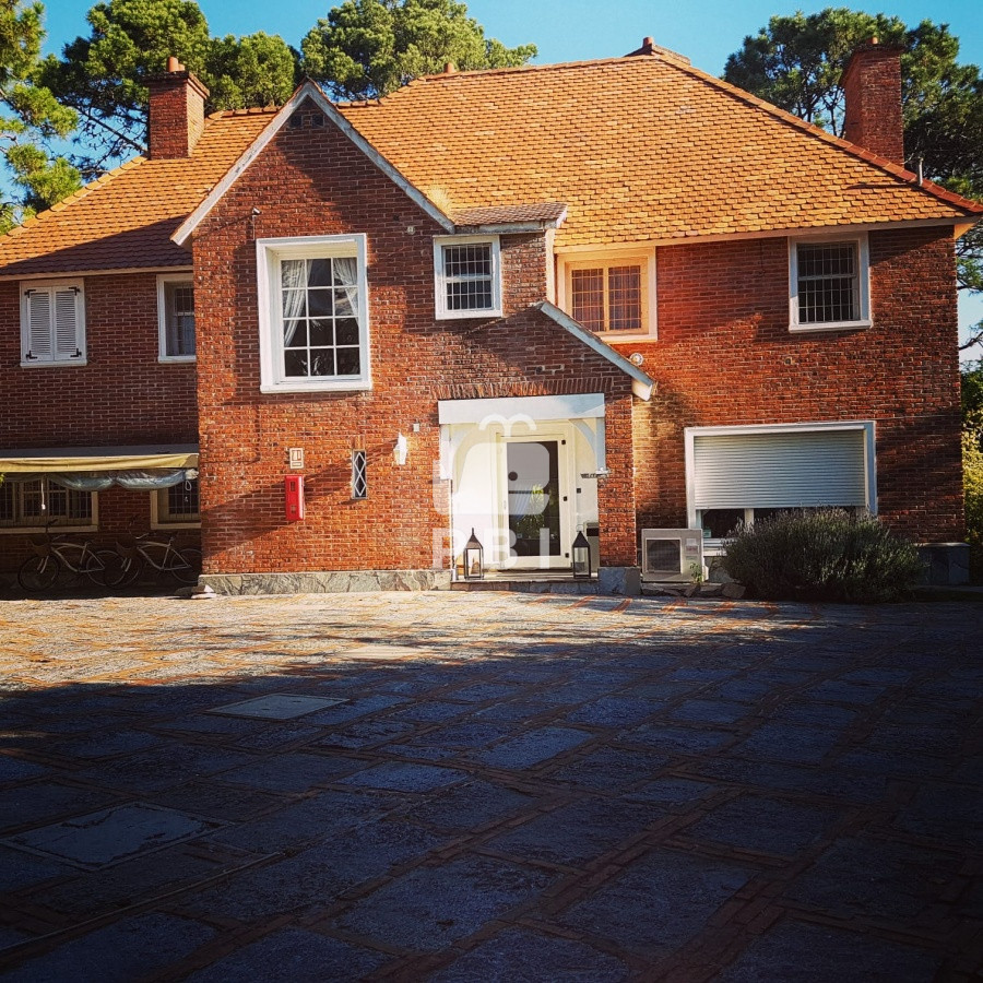 R3JhbiBjaGFsZXQgdHJhZGljaW9uYWwgOSBzdWl0ZXMgYSBwb2NhcyBjdWFkcmFzIGRlbCBNYXIuIC0gUmVmIDogUEJJMTU3MDQ=