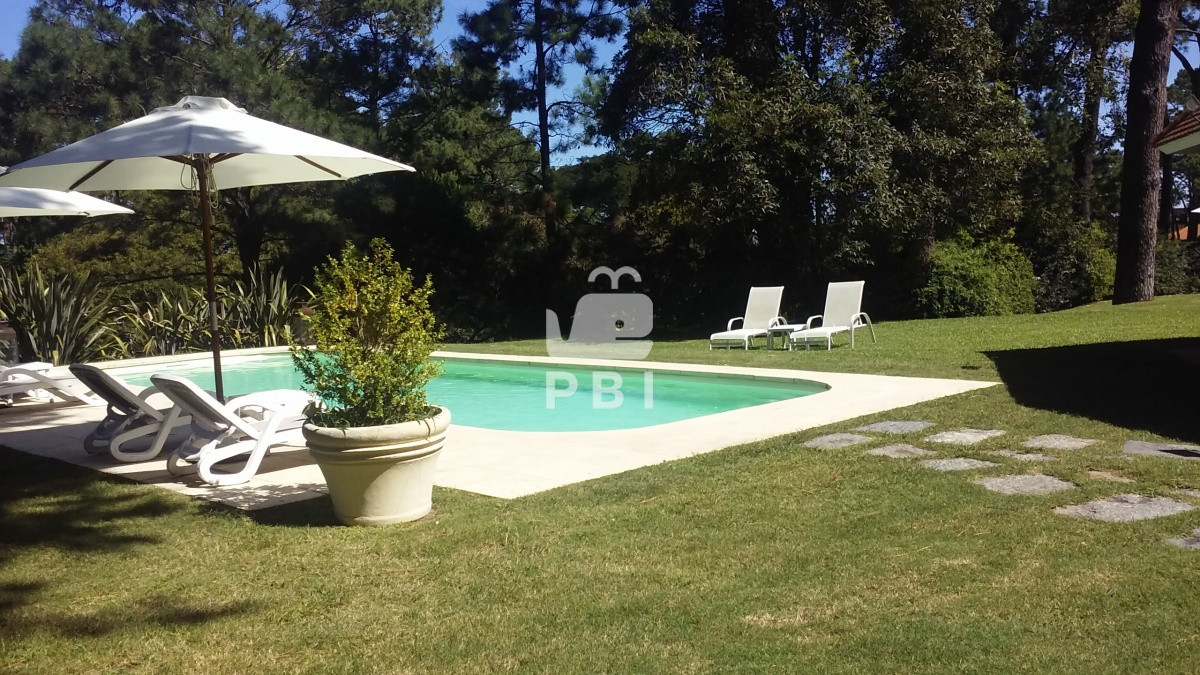 R3JhbiBjaGFsZXQgdHJhZGljaW9uYWwgOSBzdWl0ZXMgYSBwb2NhcyBjdWFkcmFzIGRlbCBNYXIuIC0gUmVmIDogUEJJMTU3MDQ=