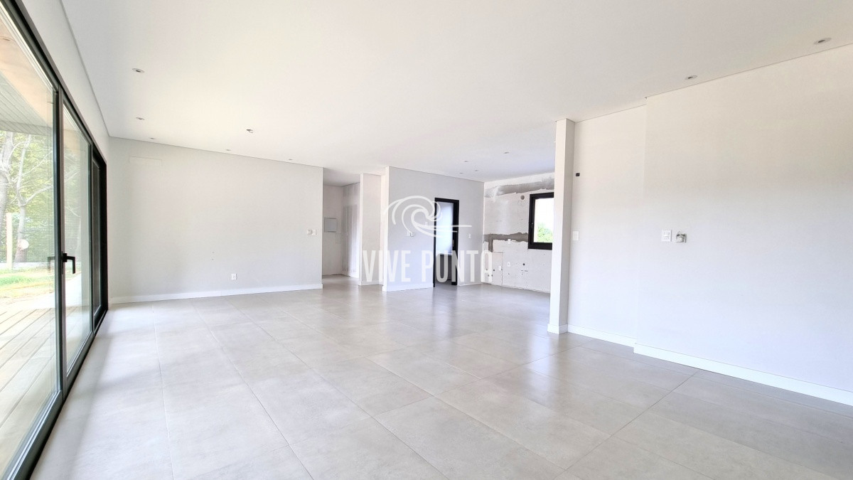 Casa ID.704 - Casa en Barrio Privado en San Rafael, 3 dormitorios, 1000 metros terreno, calefacción