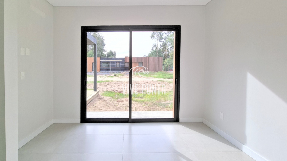 Casa ID.704 - Casa en Barrio Privado en San Rafael, 3 dormitorios, 1000 metros terreno, calefacción