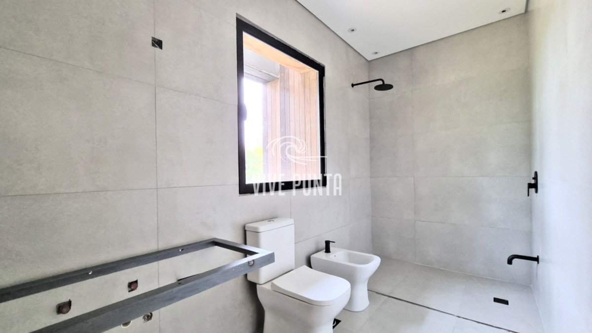 Casa ID.704 - Casa en Barrio Privado en San Rafael, 3 dormitorios, 1000 metros terreno, calefacción