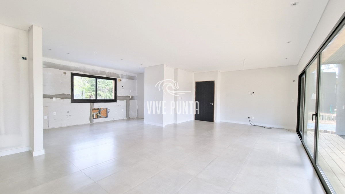 Casa ID.704 - Casa en Barrio Privado en San Rafael, 3 dormitorios, 1000 metros terreno, calefacción