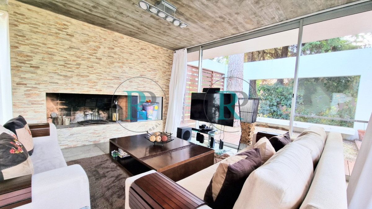 Casa ID.1134 - Casa Minimalista en San Rafael, 3 dormitorios + dependencia con lavadero 