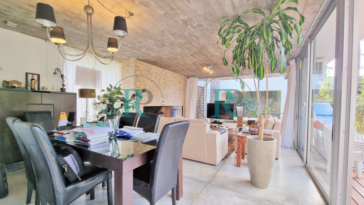Casa ID.1134 - Casa Minimalista en San Rafael, 3 dormitorios + dependencia con lavadero 