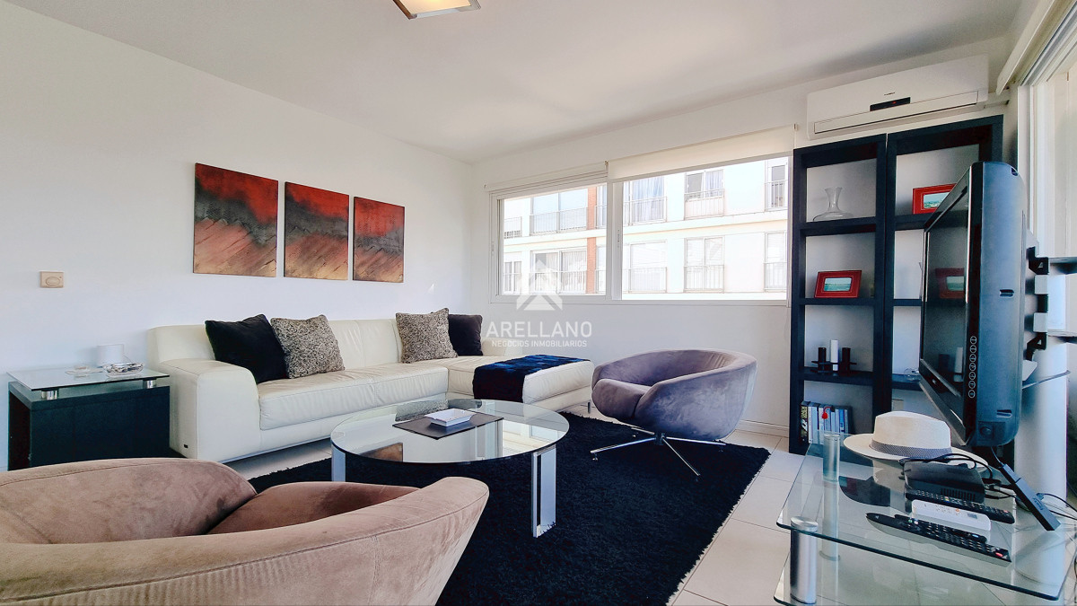 Apartamento ID.5542 - Venta Apartamento moderno, 3 dormitorios, 3 baños, parrillero, losa radiante y Vista al mar!