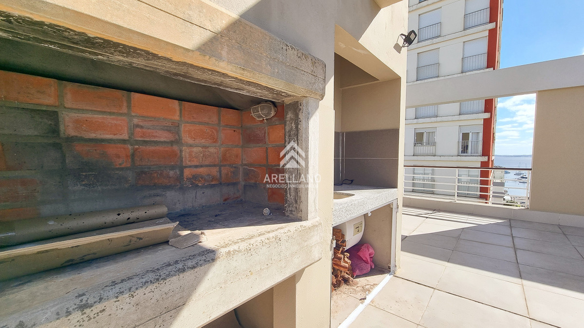 Apartamento ID.5542 - Venta Apartamento moderno, 3 dormitorios, 3 baños, parrillero, losa radiante y Vista al mar!