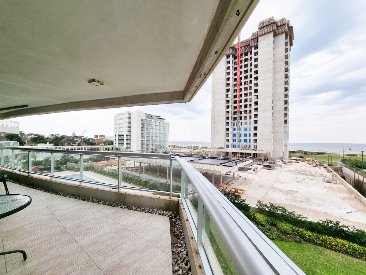 Apartamento ID.5599 - Venta Apartamento piso bajo en Look Brava! 3 dormitorios + dependencia, calefaccion.