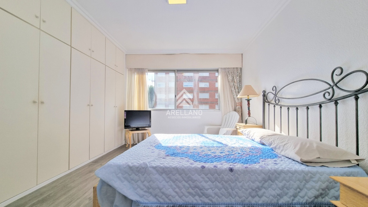 Apartamento ID.4757 - Apartamento edificio bajo, 3 dormitorios, 2 baños, balcon con parrillero