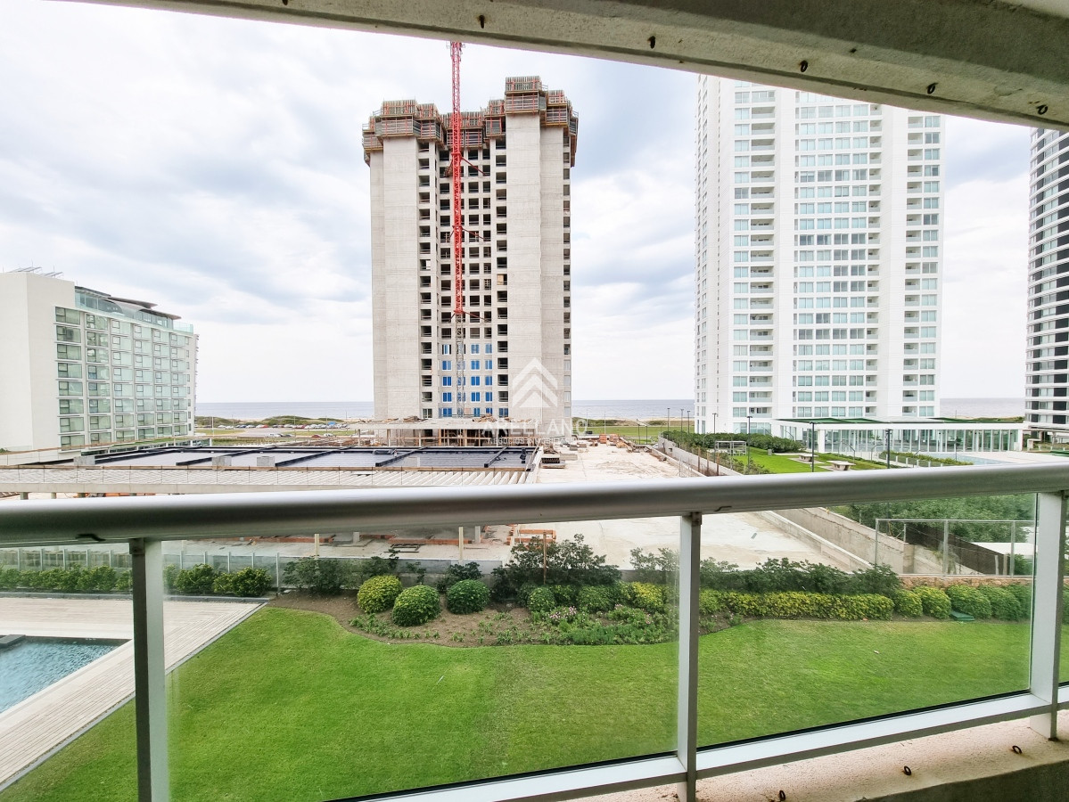 Apartamento ID.5599 - Venta Apartamento piso bajo en Look Brava! 3 dormitorios + dependencia, calefaccion.