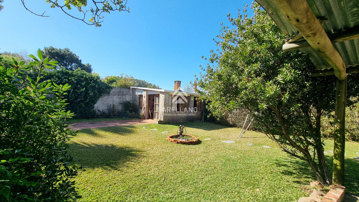 Casa ID.5267 - Casa tradicional en Lausana, 4 dormitorios, gran piscina, barbacoa cerrada, garage y estacionamiento.