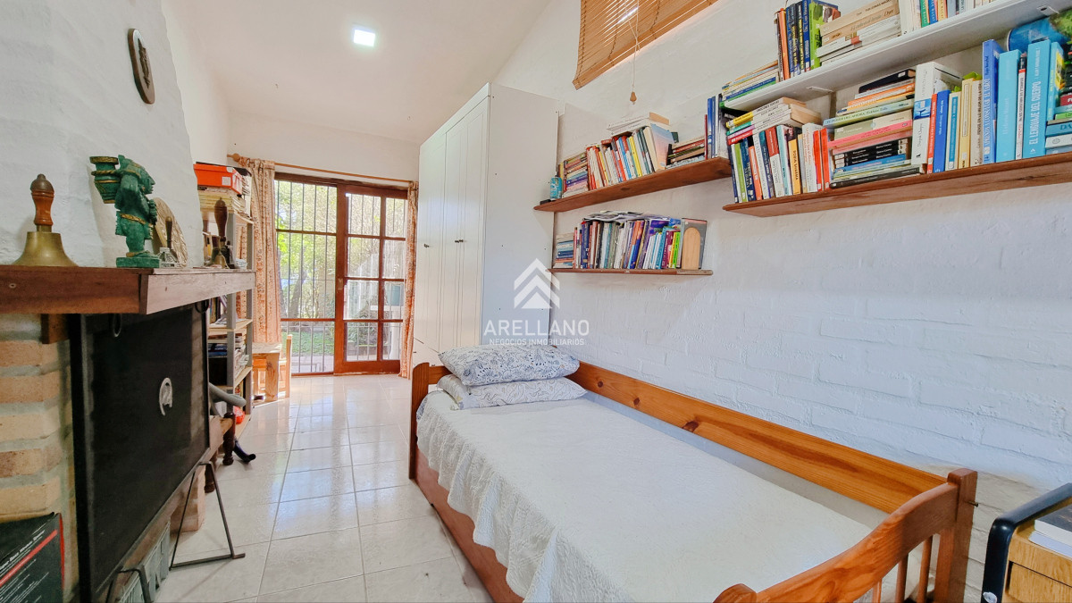 Casa ID.5267 - Casa tradicional en Lausana, 4 dormitorios, gran piscina, barbacoa cerrada, garage y estacionamiento.