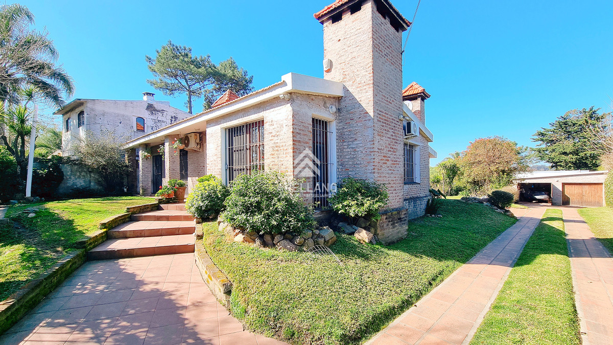 Casa ID.5267 - Casa tradicional en Lausana, 4 dormitorios, gran piscina, barbacoa cerrada, garage y estacionamiento.