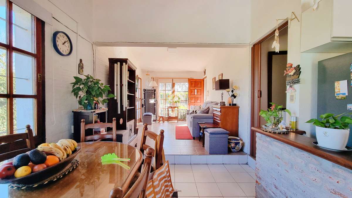 Casa ID.5267 - Casa tradicional en Lausana, 4 dormitorios, gran piscina, barbacoa cerrada, garage y estacionamiento.