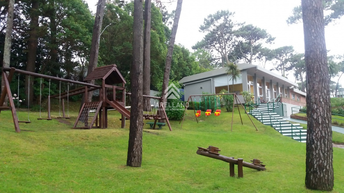 Apartamento ID.4757 - Apartamento edificio bajo, 3 dormitorios, 2 baños, balcon con parrillero