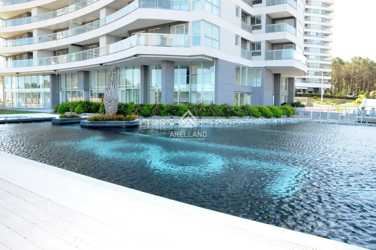 Apartamento ID.5599 - Venta Apartamento piso bajo en Look Brava! 3 dormitorios + dependencia, calefaccion.