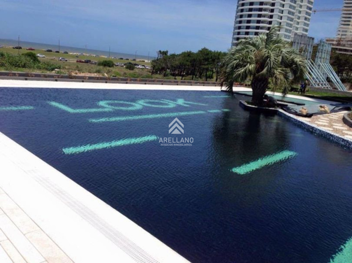 Apartamento ID.5599 - Venta Apartamento piso bajo en Look Brava! 3 dormitorios + dependencia, calefaccion.