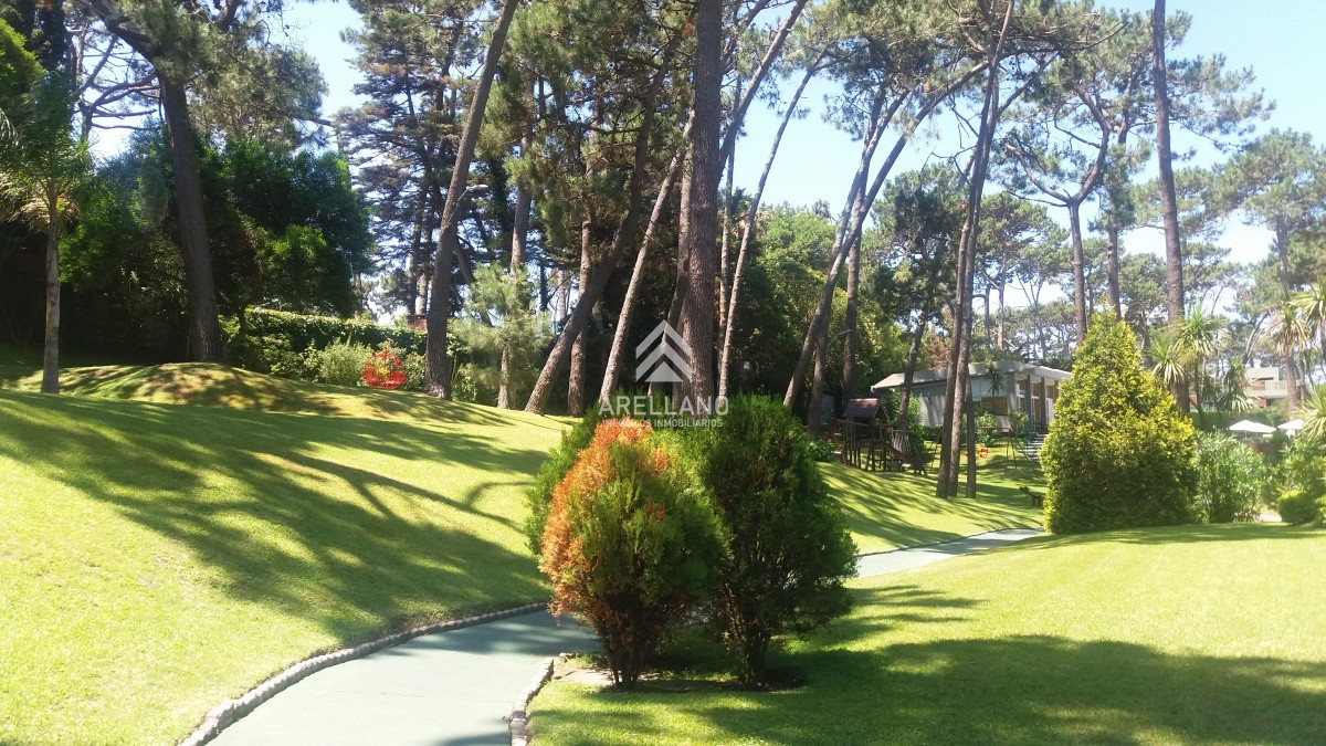 Apartamento ID.4757 - Apartamento edificio bajo, 3 dormitorios, 2 baños, balcon con parrillero