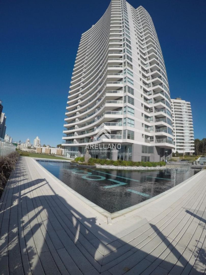 Apartamento ID.5599 - Venta Apartamento piso bajo en Look Brava! 3 dormitorios + dependencia, calefaccion.