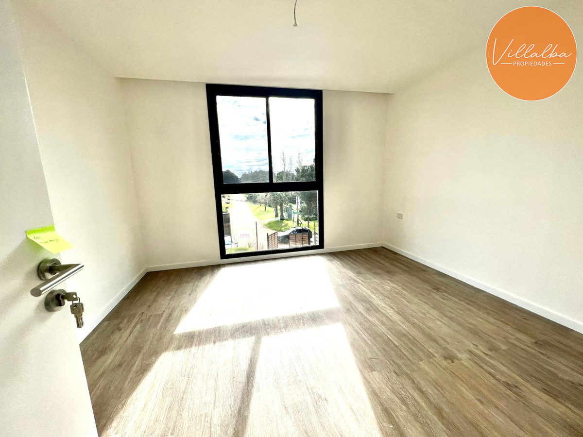 Casa ID.3000 - Casa a estrenar en barrio Privado. 3 dormitorios, 3 baños, calefacción