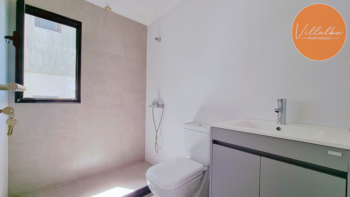 Casa ID.3000 - Casa a estrenar en barrio Privado. 3 dormitorios, 3 baños, calefacción