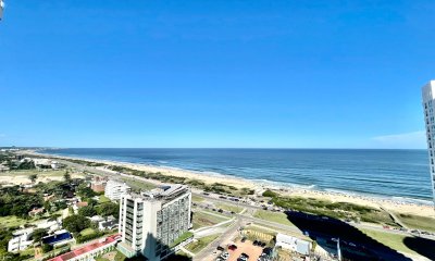 Apartamento en piso alto Torre Look Brava
