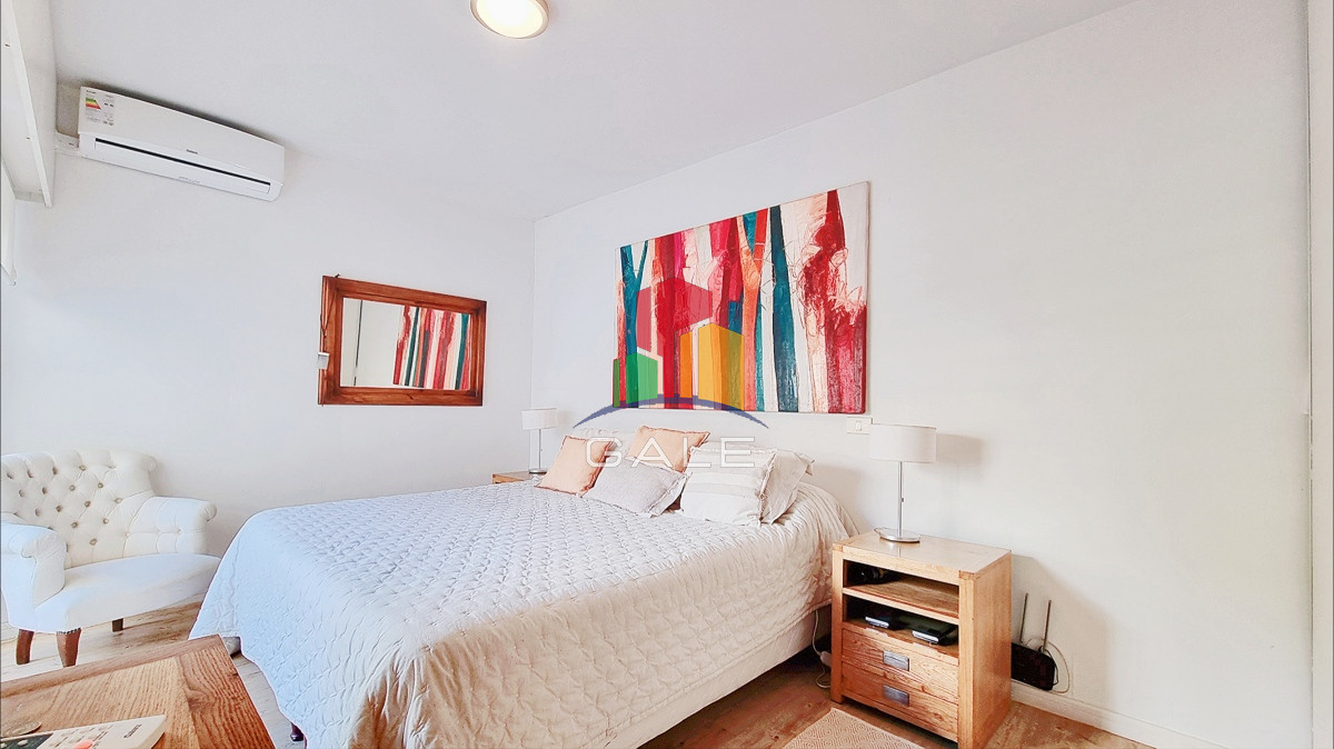 Apartamento ID.2750 - Apartamento moderno en Peninsula, 3 dormitorios, parrillero, garage doble. Planta Baja.