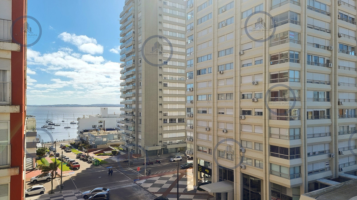 Apartamento ID.3098 - Apartamento moderno, 3 dormitorios, 3 baños, parrillero, losa radiante y Vista al mar!