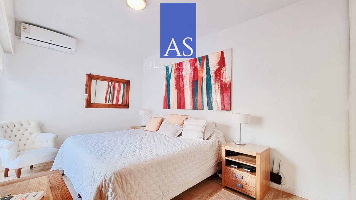 Apartamento ID.4307 - Apartamento moderno en Peninsula, 3 dormitorios, parrillero, garage doble. Planta Baja.