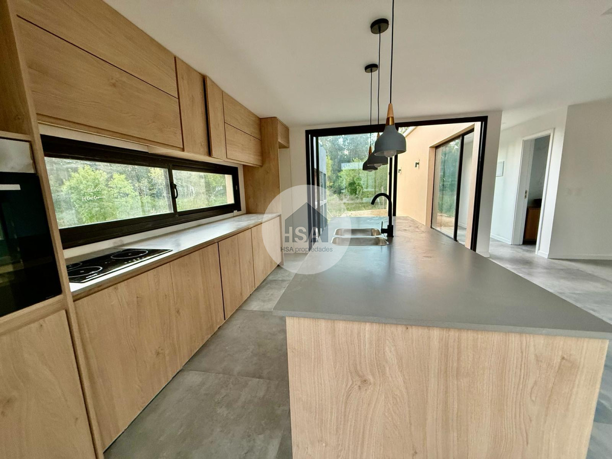 Casa ID.391 - Hermoso proyecto Barrio Cerrado en la barra  Bosques del Tesoro