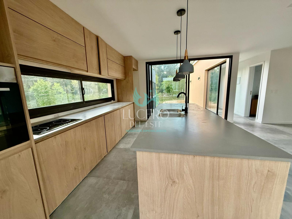 Casa ID.837 - Hermoso proyecto Barrio Cerrado en la barra “ Bosques del Tesoro