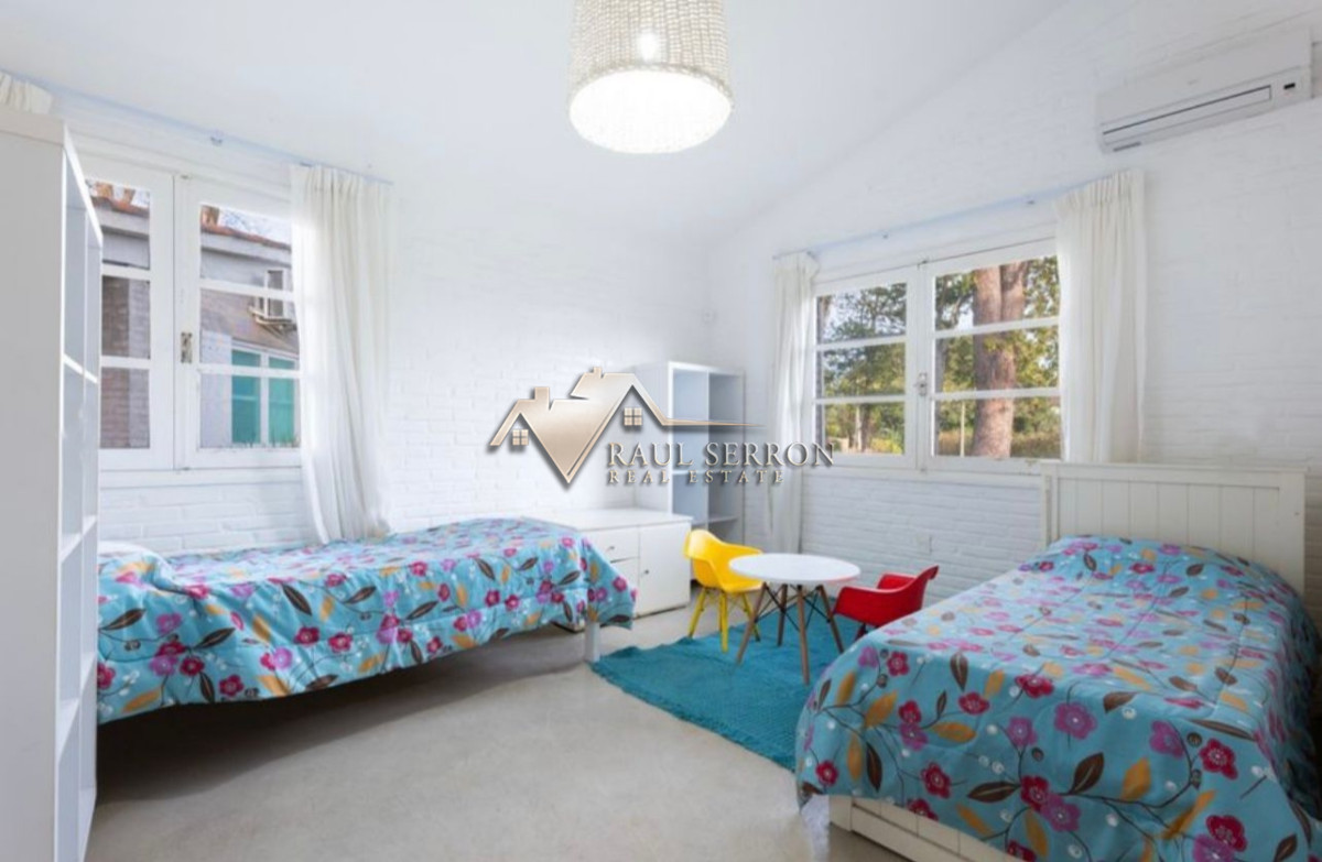 Casa ID.3223 - CASA EN MANSA EN VENTA DE 3 Y DEPENDENCIA VENTA