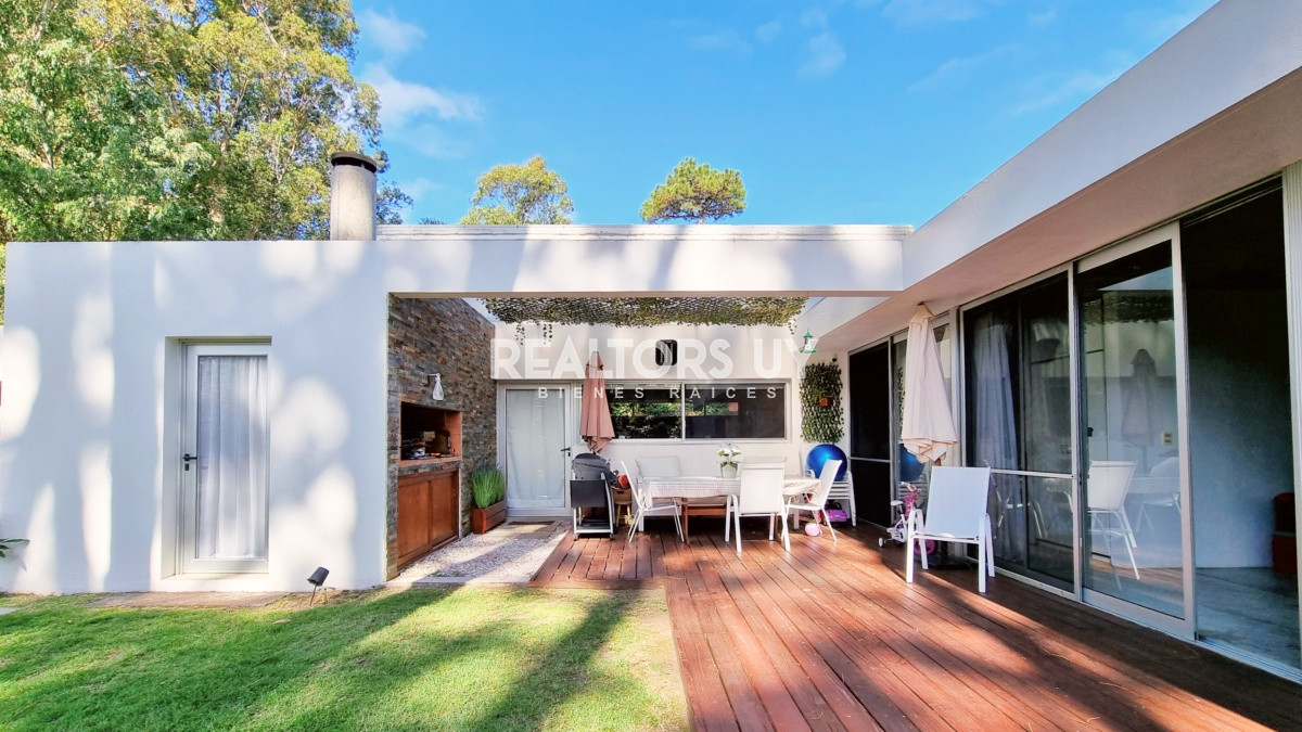 Casa ID.170 - Casa Minimalista en San Rafael, 3 dormitorios + dependencia con lavadero 