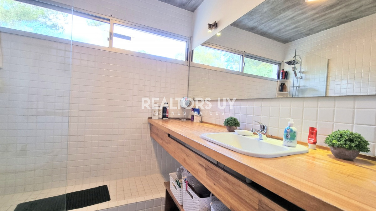 Casa ID.170 - Casa Minimalista en San Rafael, 3 dormitorios + dependencia con lavadero 