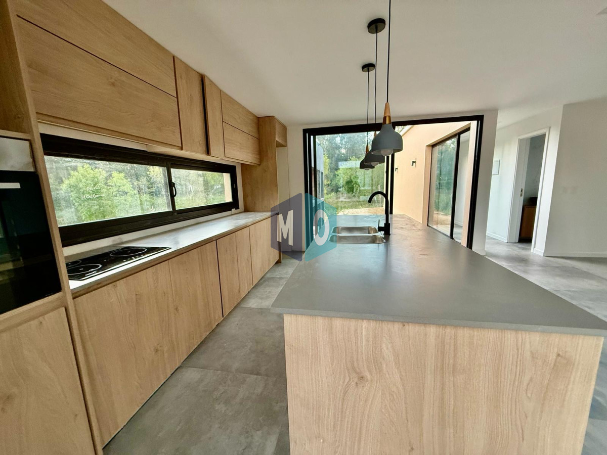 Casa ID.752 - Hermoso proyecto Barrio Cerrado en la barra “ Bosques del Tesoro