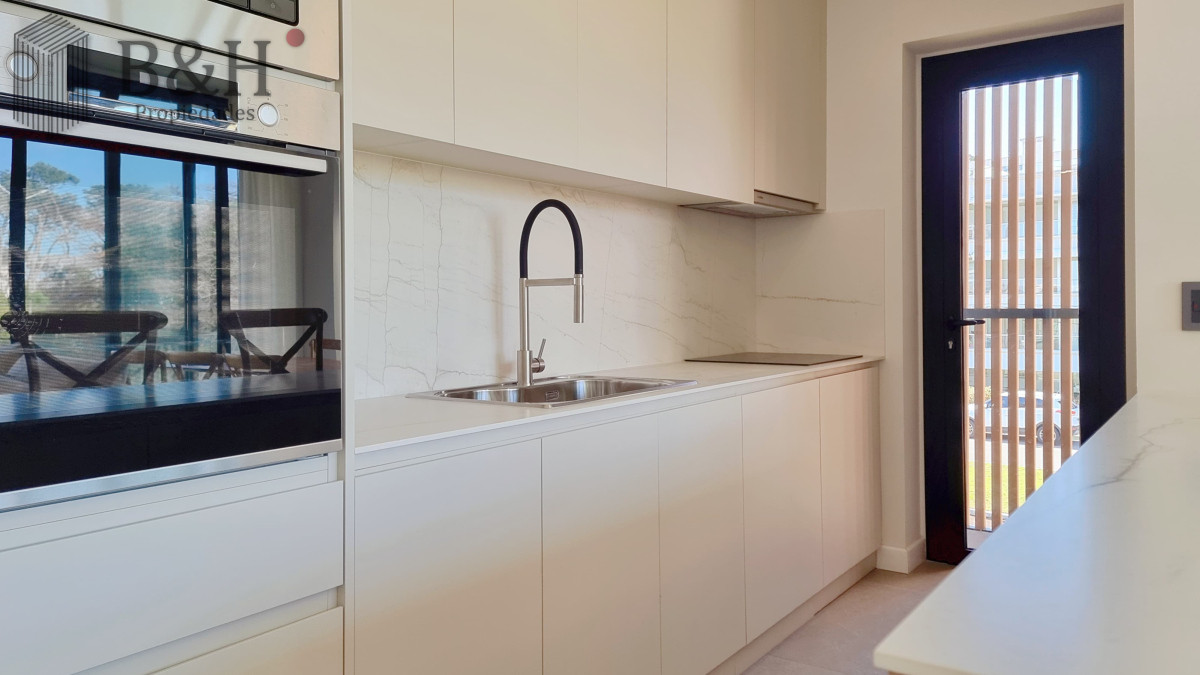 Apartamento ID.5436 - Alquiler Apartamento 2 dormitorios frente al mar en playa mansa