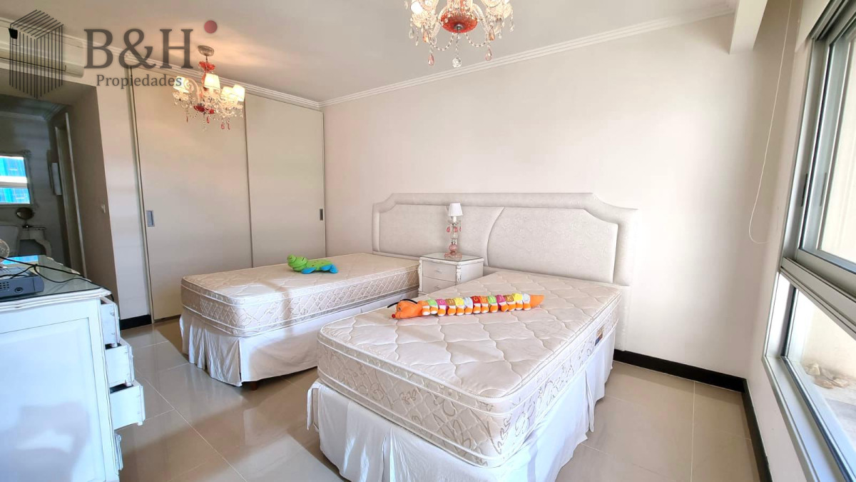 Apartamento ID.5427 - Apartamento en venta Torre Lobos, 3 Suites + servicio. 