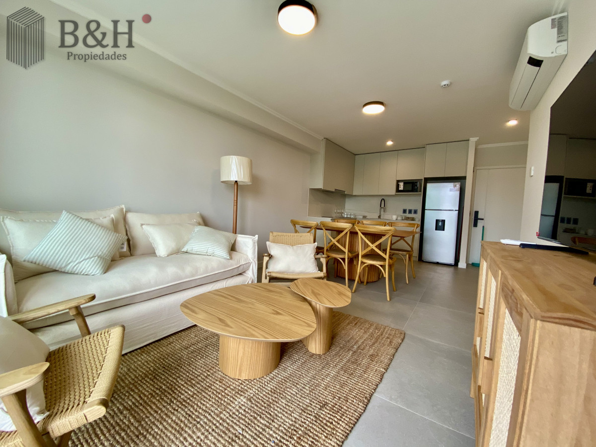 Apartamento ID.5435 - Alquiler Apartamento 2 dormitorios frente al mar en playa mansa
