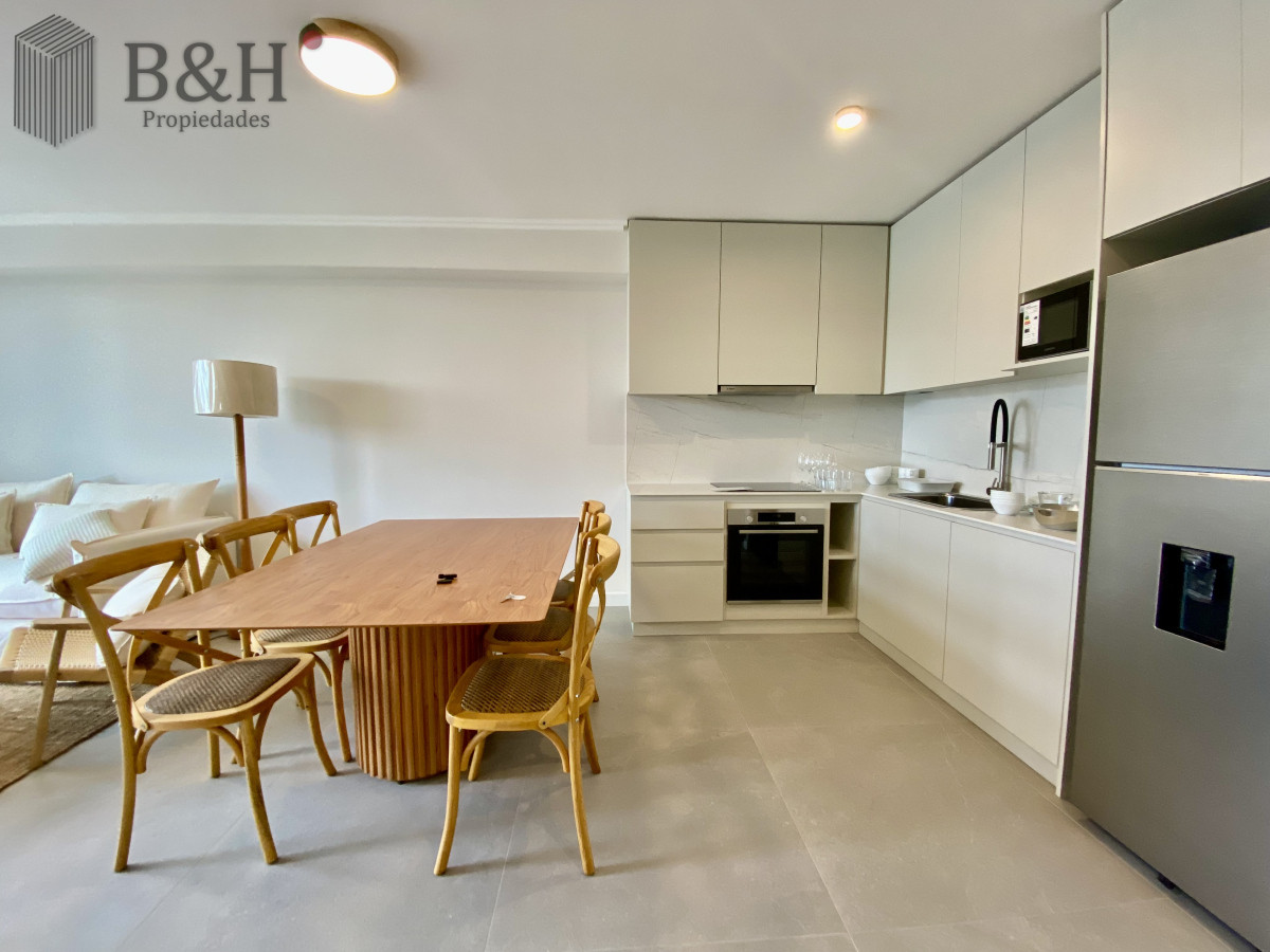 Apartamento ID.5435 - Alquiler Apartamento 2 dormitorios frente al mar en playa mansa