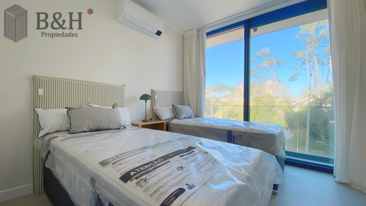 Apartamento ID.5436 - Alquiler Apartamento 2 dormitorios frente al mar en playa mansa