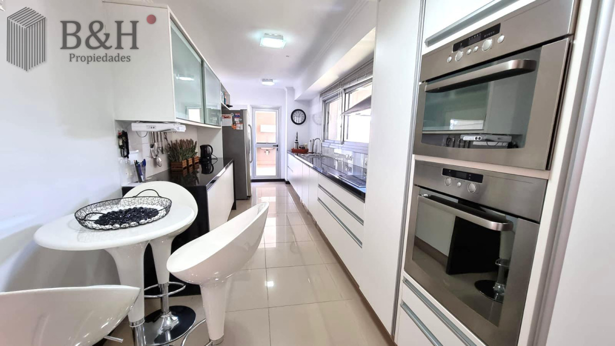 Apartamento ID.5427 - Apartamento en venta Torre Lobos, 3 Suites + servicio. 