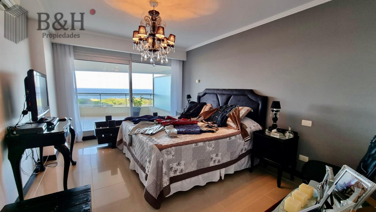 Apartamento ID.5427 - Apartamento en venta Torre Lobos, 3 Suites + servicio. 