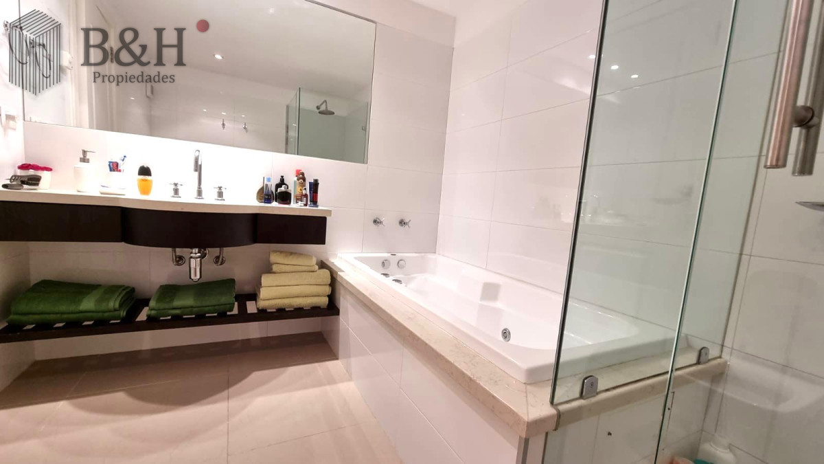 Apartamento ID.5427 - Apartamento en venta Torre Lobos, 3 Suites + servicio. 