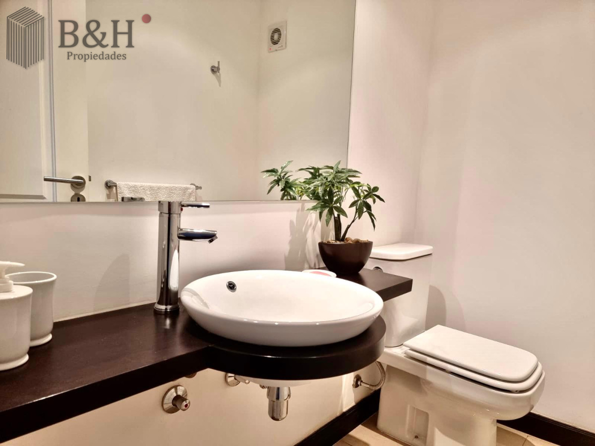 Apartamento ID.5429 - Apartamento en Torre Lobos frente a Playa Brava, 3 suites y servicio