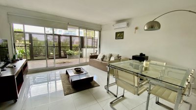 Hermoso departamento 2 dormitorios y medio frente al mar en playa mansa