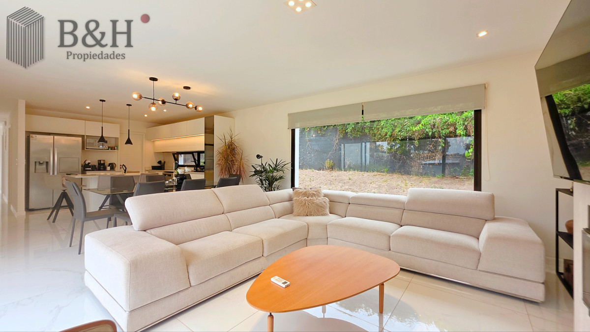 Casa ID.6780 - Magnifica casa en Barrio Privado, 3 dormitorios, piscina climatizada, moderna