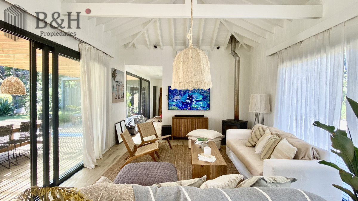 Casa ID.3963 - Espectacular Casa a estrenar de 3 dormitorios + piscina en San Vicente - Jose Ignacio