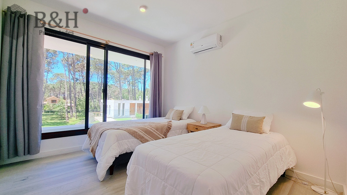 Casa ID.2540 - Casa a Estrenar en Barrio Privado. 4 Suites, Piscina climatizada, losa radiante.