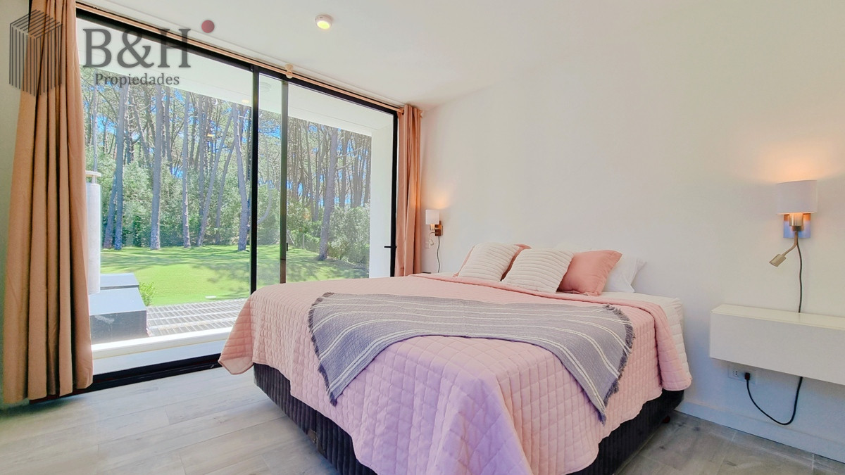 Casa ID.2540 - Casa a Estrenar en Barrio Privado. 4 Suites, Piscina climatizada, losa radiante.