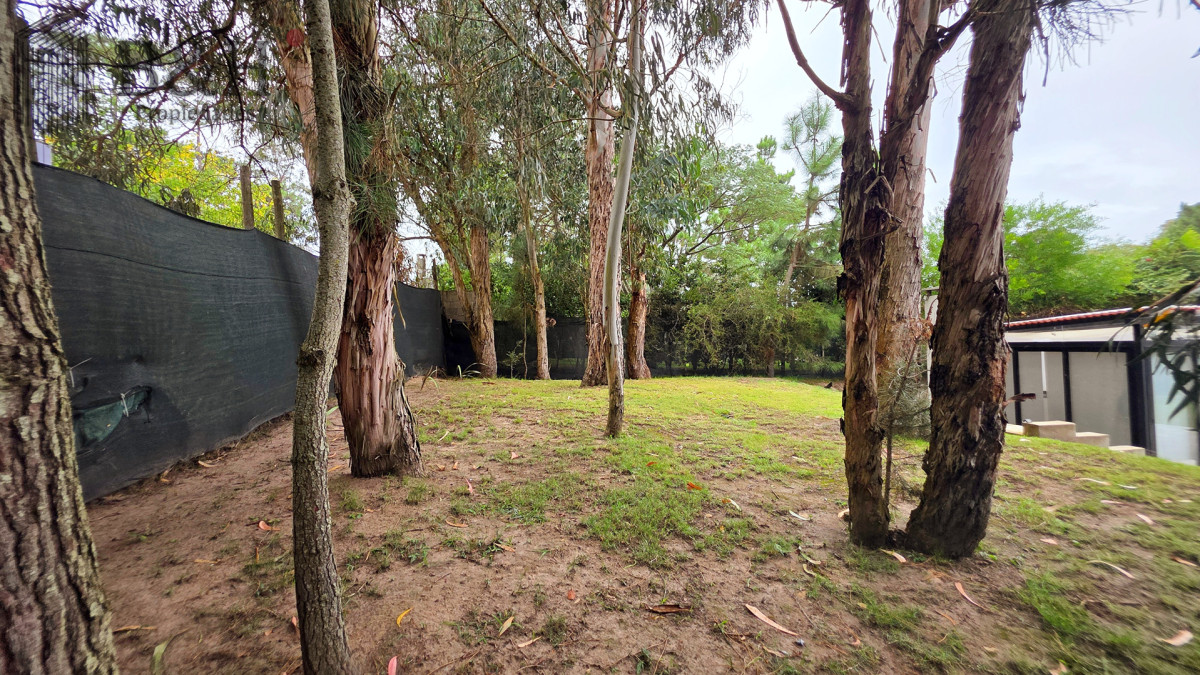 Casa ID.6780 - Magnifica casa en Barrio Privado, 3 dormitorios, piscina climatizada, moderna